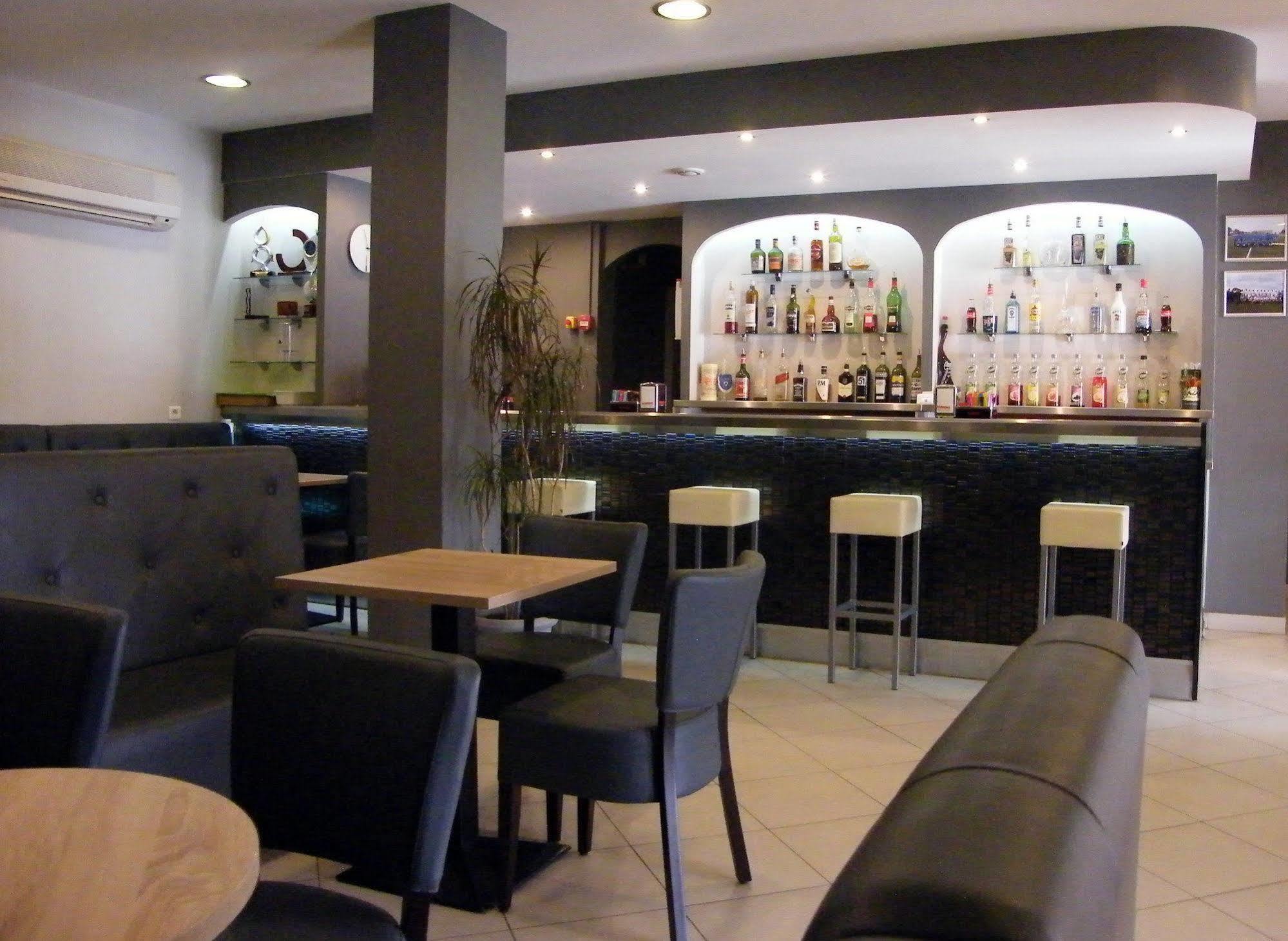 Hotel Restaurant L' Empereur Aleria  Esterno foto
